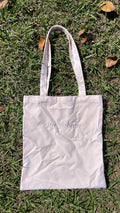 está cabrón tote bag