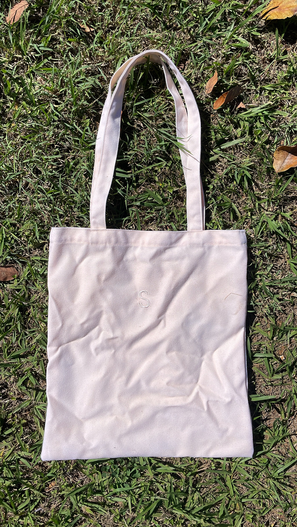 está cabrón tote bag