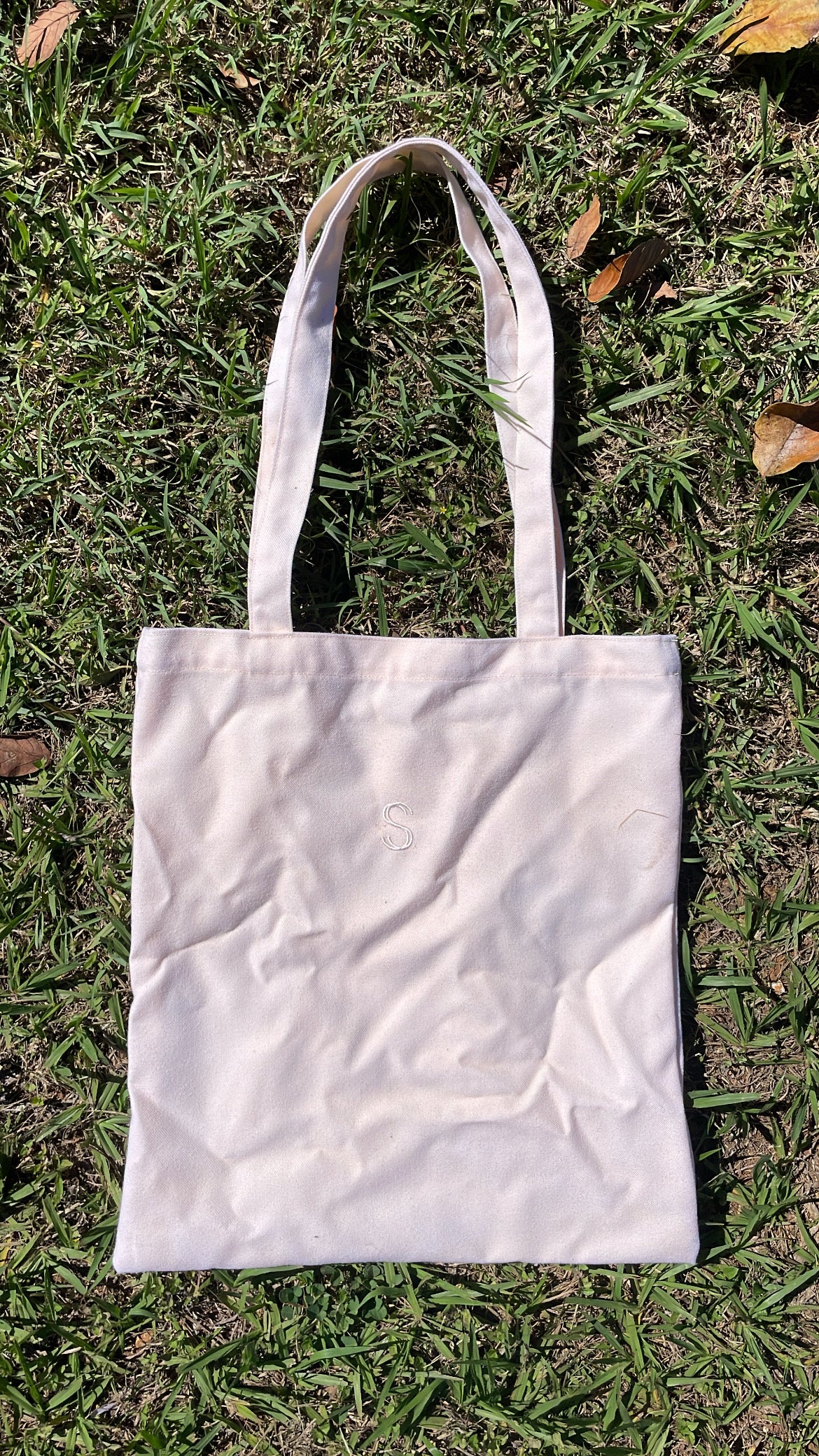 está cabrón tote bag