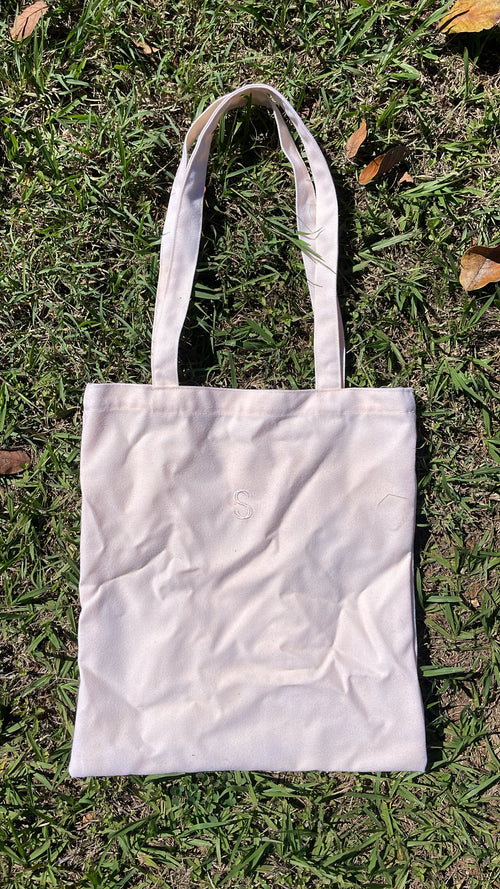 está cabrón tote bag